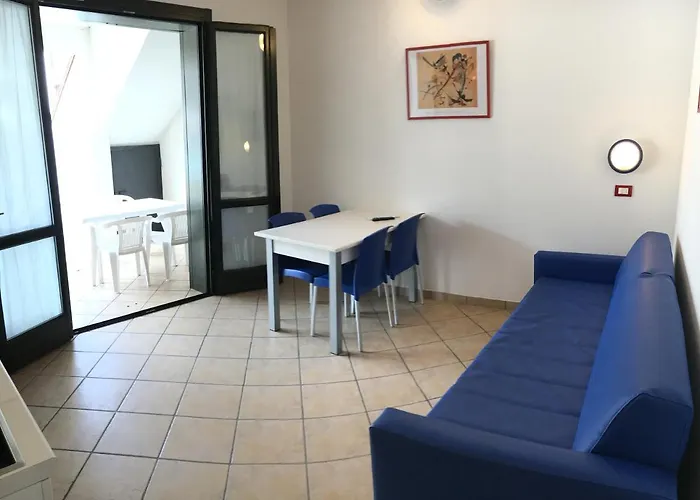 Michelangelo & Family منتزه العطل