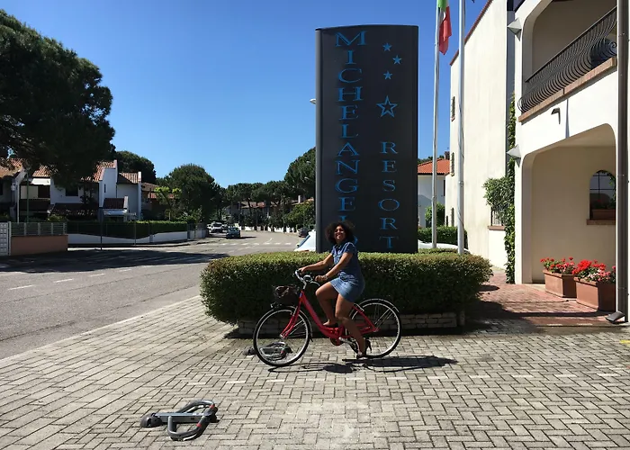 Michelangelo & Family ليدو دي سبينا