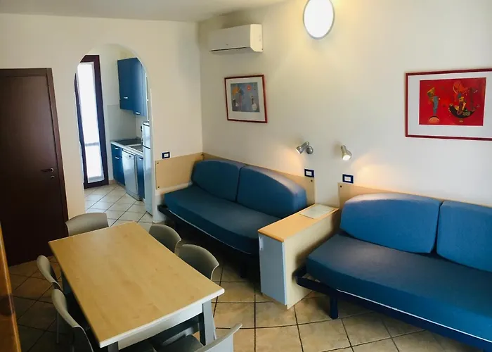 Michelangelo & Family 3* ليدو دي سبينا