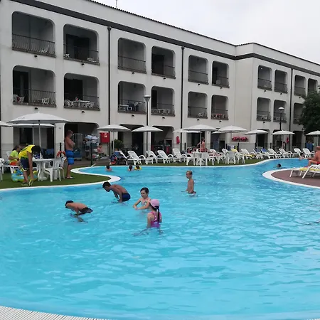 Michelangelo Holiday&family